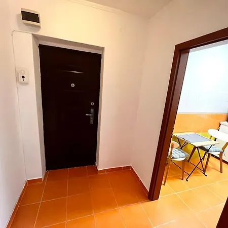 Piata Ovidiu 14 Lowcost Apartamento