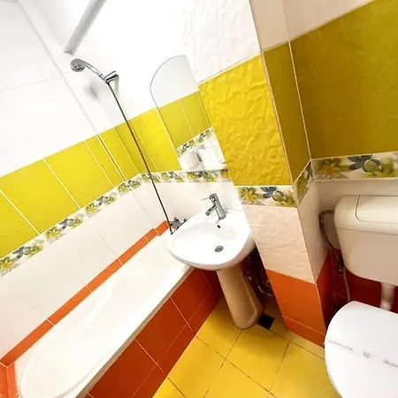 Piata Ovidiu 14 Lowcost Apartamento Constanţa