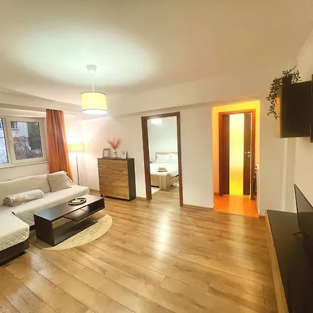 Apartament Piata Ovidiu 14 Lowcost